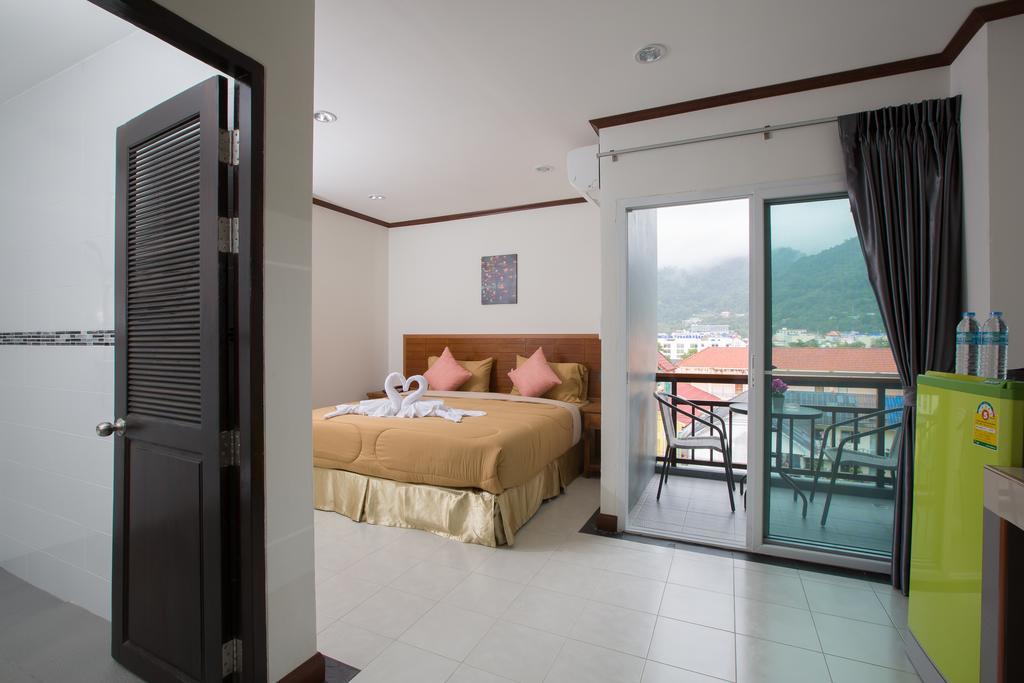 Chusri Hotel Patong Δωμάτιο φωτογραφία