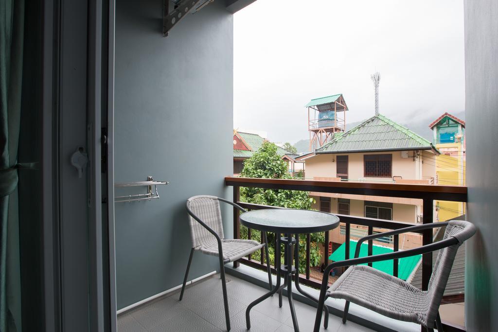 Chusri Hotel Patong Δωμάτιο φωτογραφία