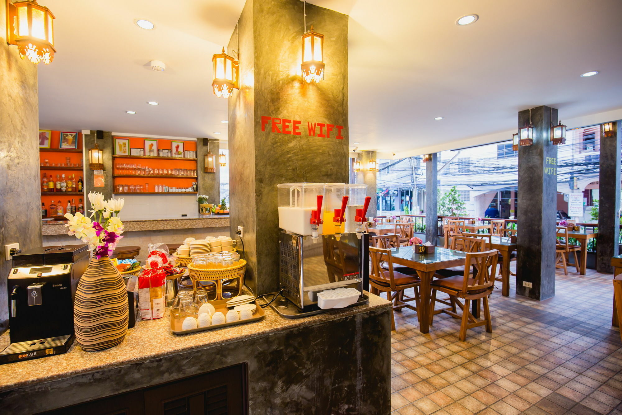 Chusri Hotel Patong Εξωτερικό φωτογραφία
