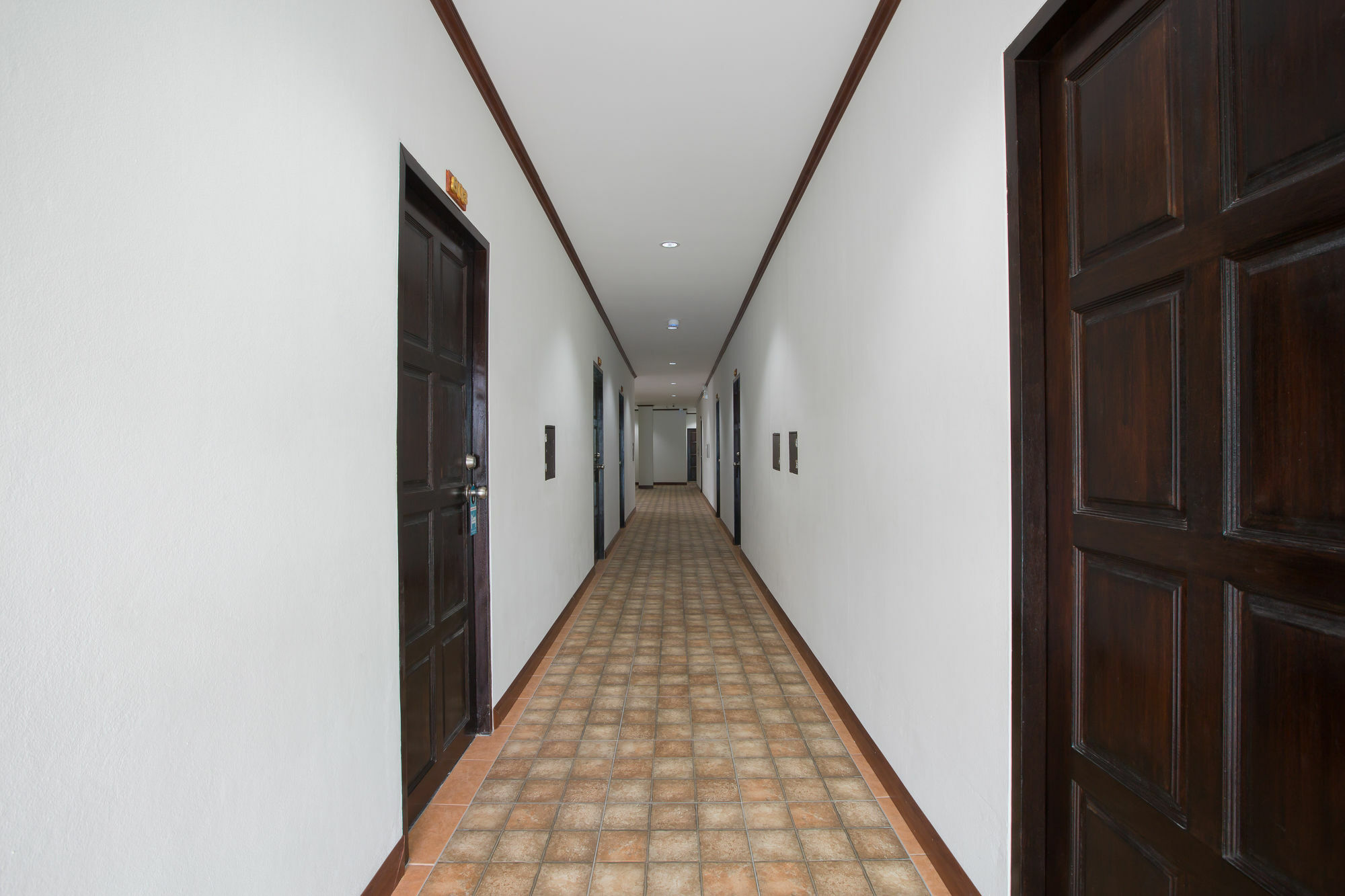 Chusri Hotel Patong Εξωτερικό φωτογραφία
