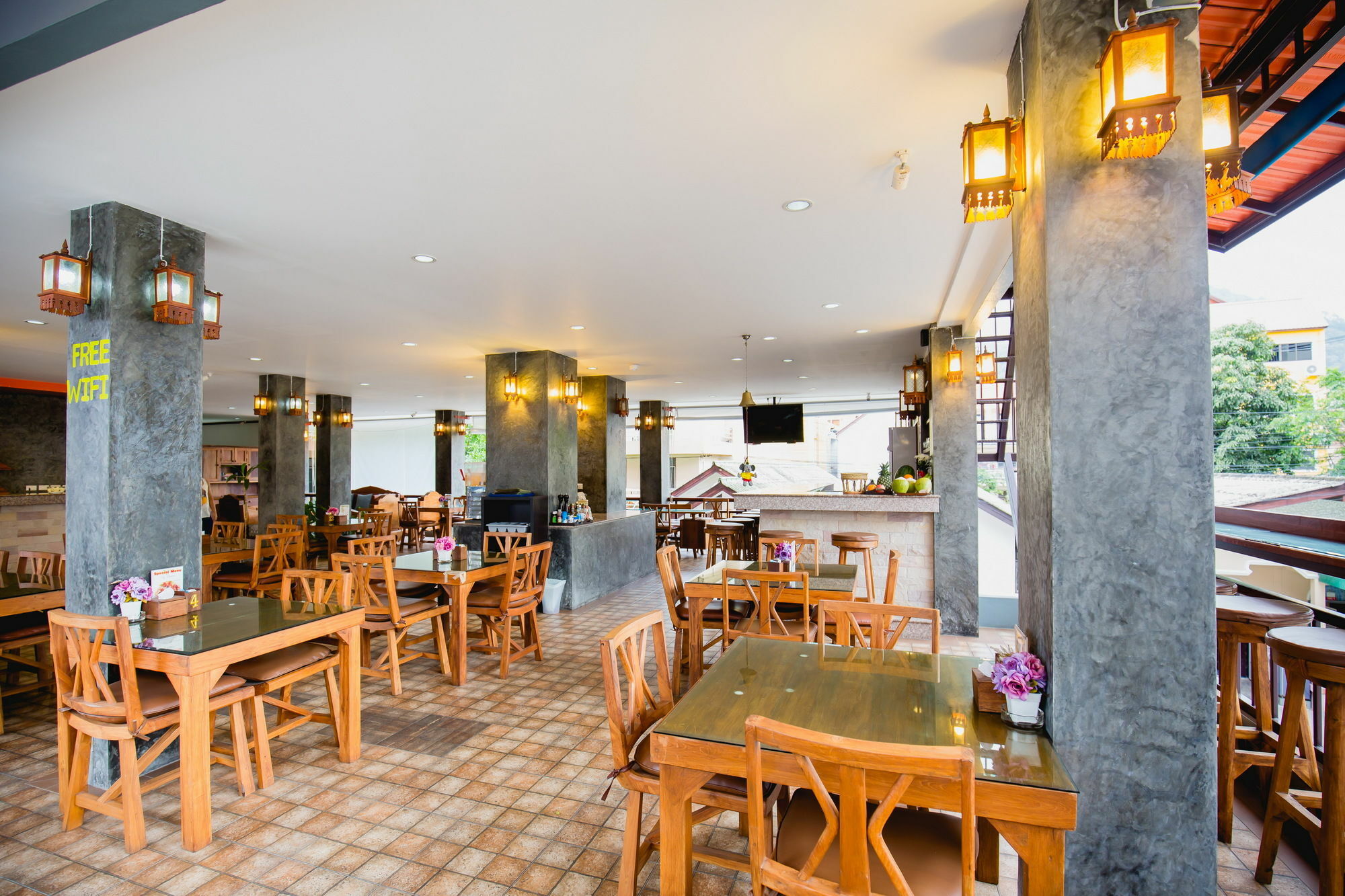 Chusri Hotel Patong Εξωτερικό φωτογραφία