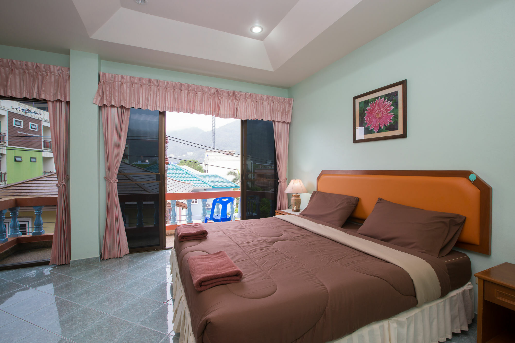 Chusri Hotel Patong Εξωτερικό φωτογραφία
