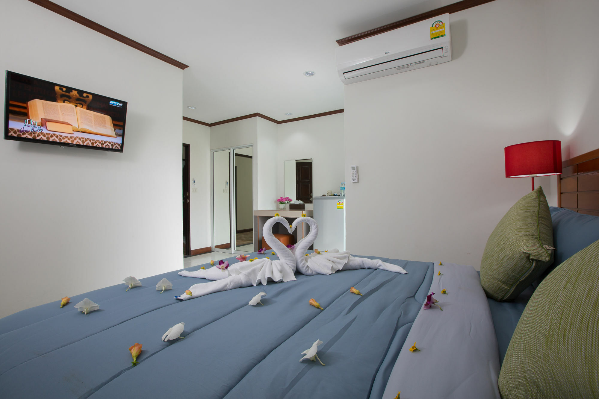 Chusri Hotel Patong Εξωτερικό φωτογραφία