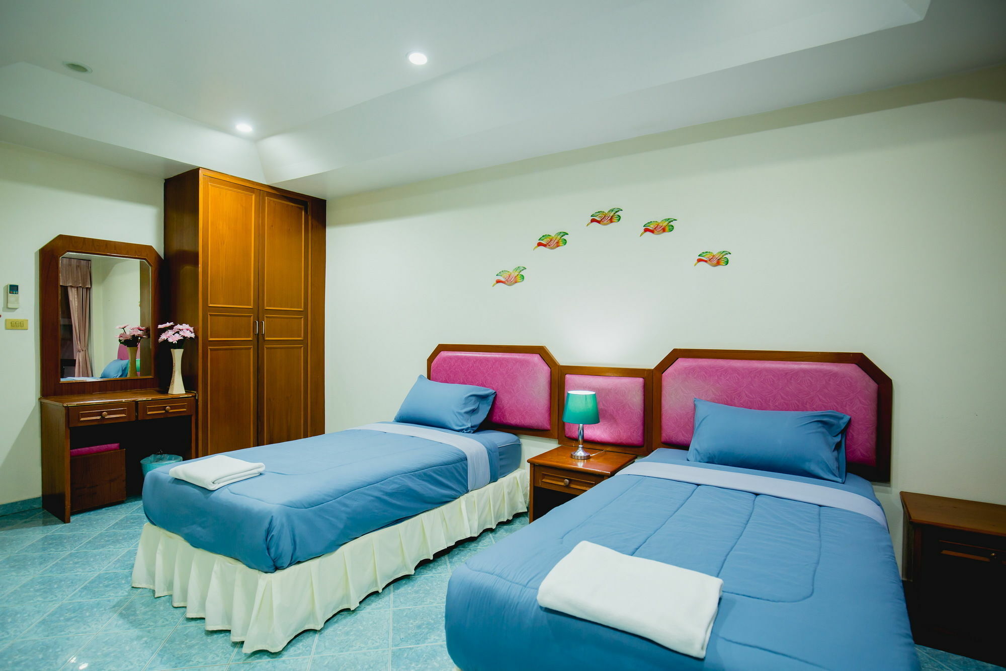 Chusri Hotel Patong Εξωτερικό φωτογραφία