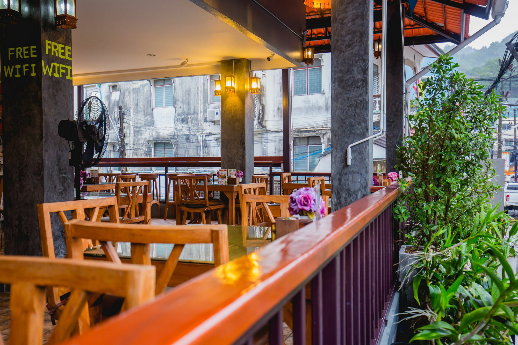 Chusri Hotel Patong Εξωτερικό φωτογραφία